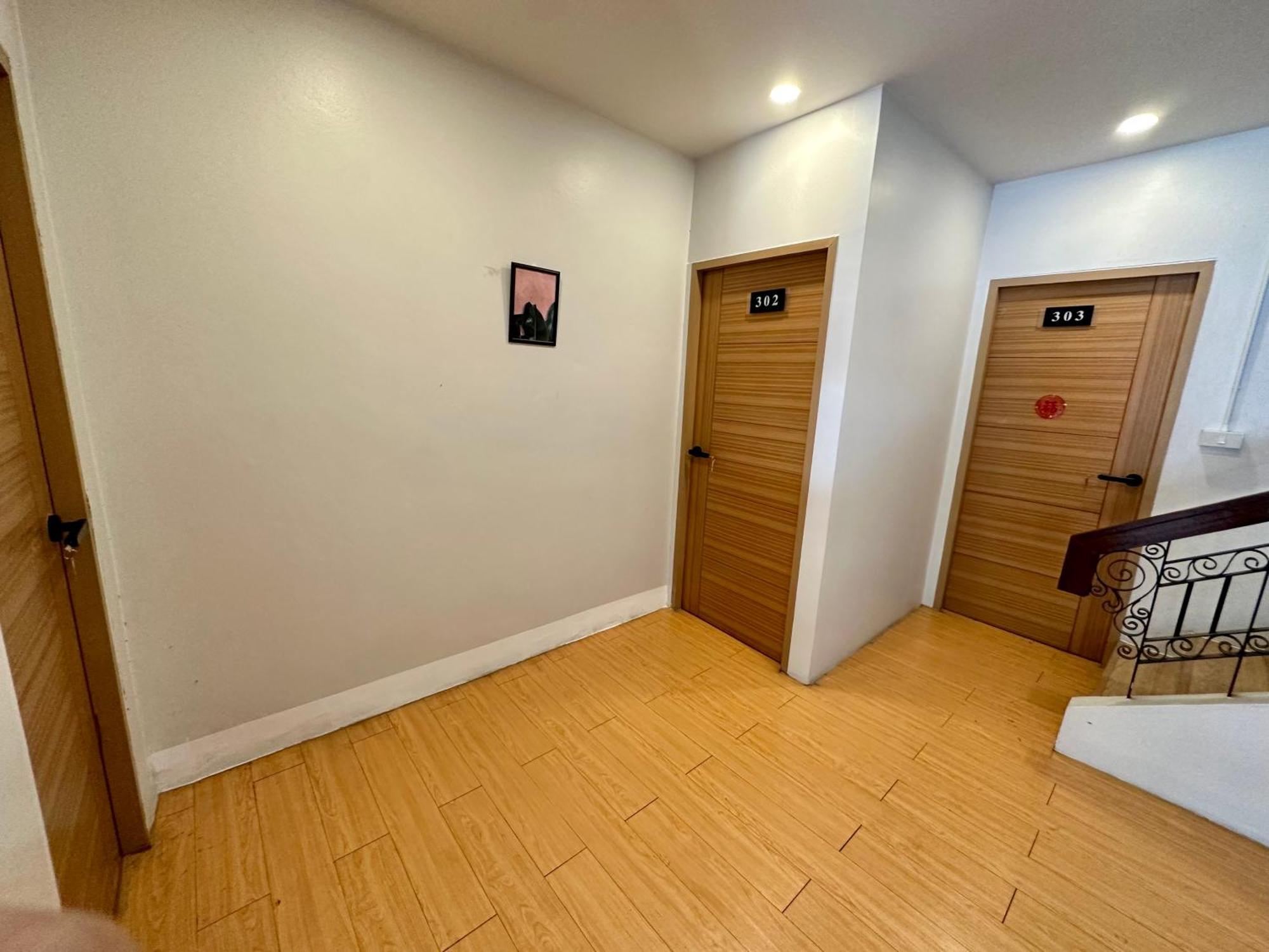 The Cute Silom Hostel Bangkok Bagian luar foto